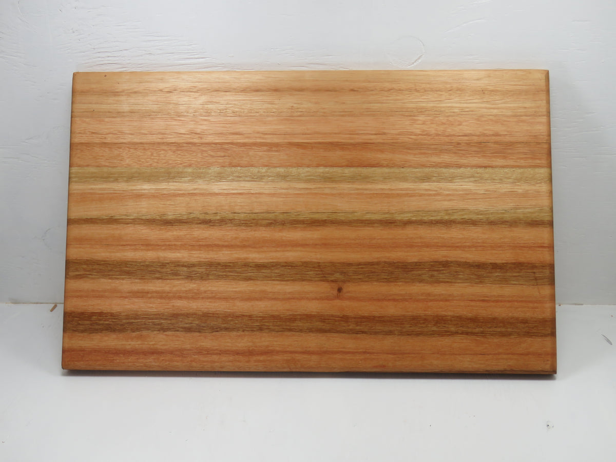 Saligna Edge Grain Cutting Board
